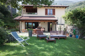 Castel Cottage Santa Maria Rezzonico